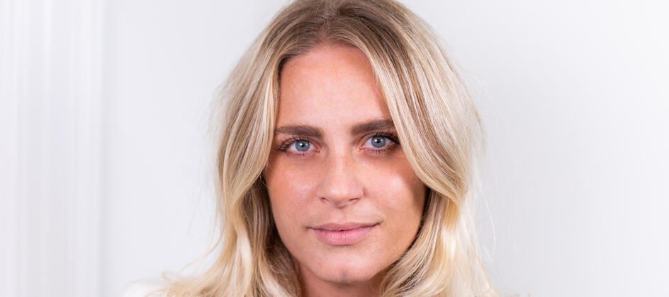 [Interview] Britt Hogenhuis (&MediaGroup): Mensen prikken steeds makkelijker door commercialiteit heen en willen echte, eerlijke content zien