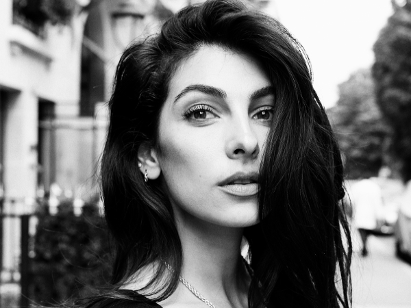 Interview Anna Nooshin: influencers moeten de ...
